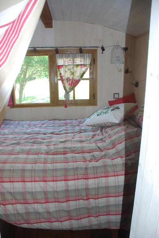 Maison D'Hotes Ainsi Soie T-Il Combovin Habitación foto