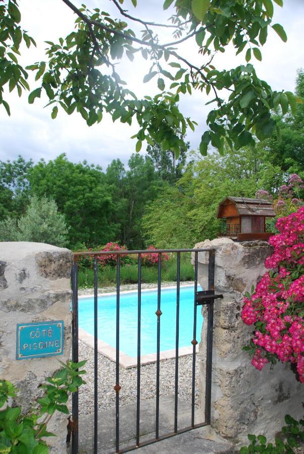 Maison D'Hotes Ainsi Soie T-Il Combovin Exterior foto